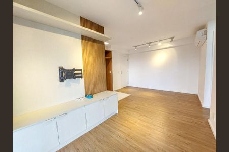Sala de apartamento à venda com 2 quartos, 65m² em Santo Amaro, São Paulo