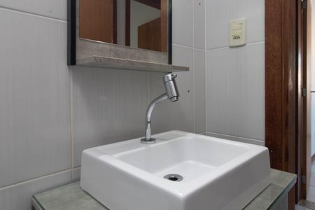 Apartamento para alugar com 70m², 2 quartos e 1 vaga Apartamento para alugar com 70m², 2 quartos e 1 vagaBanheiro