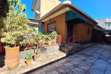 Garagem de casa à venda com 3 quartos, 180m² em Utinga, Santo André