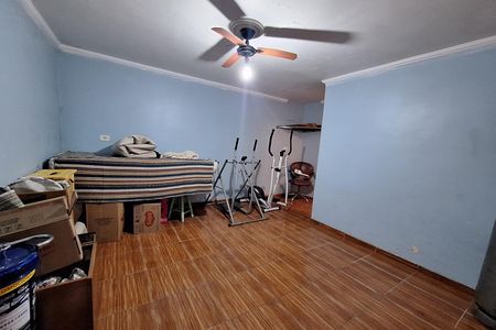 Edícula de casa à venda com 3 quartos, 180m² em Utinga, Santo André
