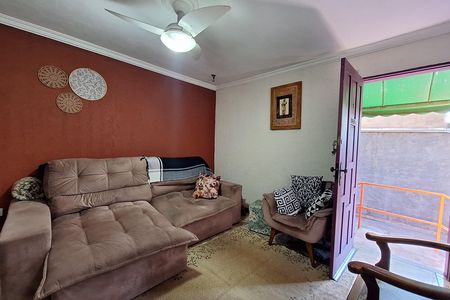 Casa à venda com 3 quartos, 180m² em Utinga, Santo André