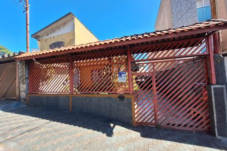Fachada de casa à venda com 3 quartos, 180m² em Utinga, Santo André