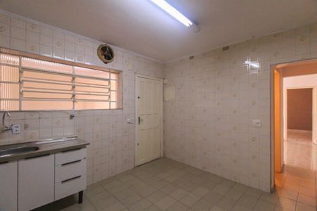 Cozinha de casa para alugar com 1 quarto, 120m² em Jardim Vila Formosa, São Paulo