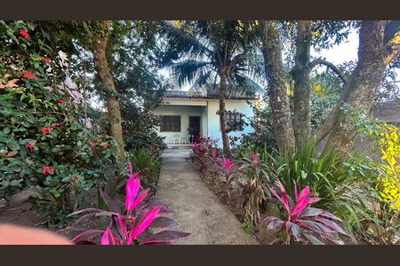 Casa para alugar com 96m², 2 quartos e 5 vagas Casa para alugar com 96m², 2 quartos e 5 vagasÁrea externa