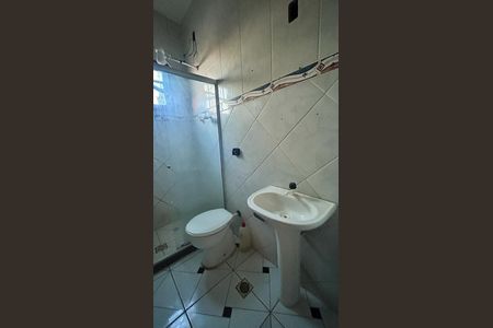 Banheiro social de casa para alugar com 2 quartos, 96m² em Cidade Beira Mar, Rio das Ostras