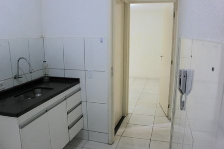 Cozinha  de apartamento para alugar com 2 quartos, 44m² em Jardim Munira, Guarulhos