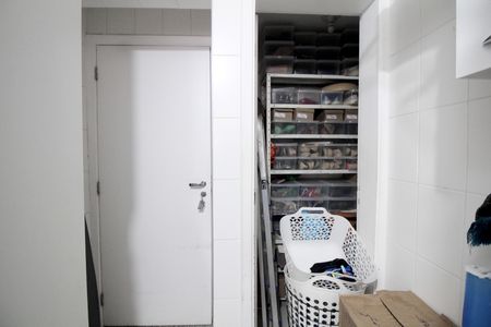 Apartamento à venda com 124m², 3 quartos e 2 vagas Apartamento à venda com 124m², 3 quartos e 2 vagasLavanderia