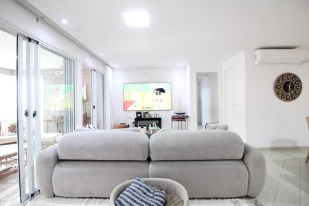Apartamento à venda com 124m², 3 quartos e 2 vagas Apartamento à venda com 124m², 3 quartos e 2 vagasSala