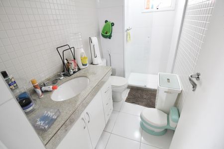 Apartamento à venda com 124m², 3 quartos e 2 vagas Apartamento à venda com 124m², 3 quartos e 2 vagasSuite 2 - Banheiro