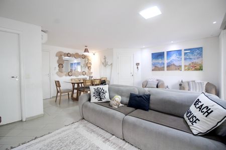 Apartamento à venda com 124m², 3 quartos e 2 vagas Apartamento à venda com 124m², 3 quartos e 2 vagasSala