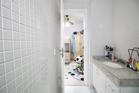 Apartamento à venda com 124m², 3 quartos e 2 vagas Apartamento à venda com 124m², 3 quartos e 2 vagasSuite 2 - Banheiro