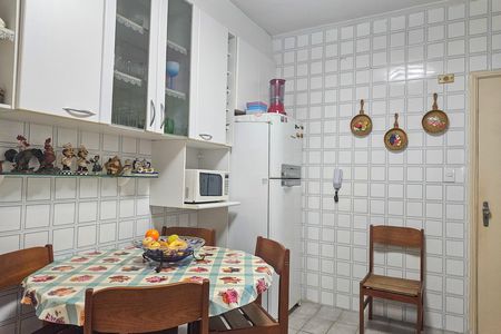 Apartamento para alugar com 2 quartos, 120m² em Jardim Las Palmas, Guarujá