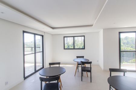 Apartamento para alugar com 51m², 2 quartos e 1 vaga Apartamento para alugar com 51m², 2 quartos e 1 vagaÁrea comum - Salão de festas