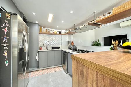 Cozinha de apartamento à venda com 2 quartos, 116m² em Jardim Prudência, São Paulo
