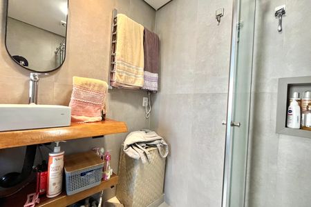Banheiro da Suíte 1 de apartamento à venda com 2 quartos, 116m² em Jardim Prudência, São Paulo