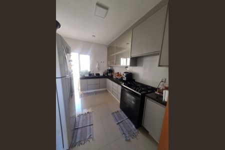 Cozinha de casa à venda com 3 quartos, 210m² em Jardim Atlantico, Goiânia