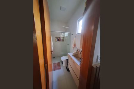 Banheiro de casa à venda com 3 quartos, 210m² em Jardim Atlantico, Goiânia