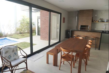 Casa de condomínio à venda com 480m², 3 quartos e 4 vagas Casa de condomínio à venda com 480m², 3 quartos e 4 vagasÁrea gourmet