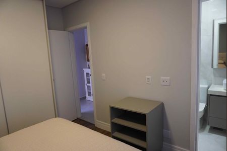 Casa de condomínio à venda com 480m², 3 quartos e 4 vagas Casa de condomínio à venda com 480m², 3 quartos e 4 vagasSuite 2