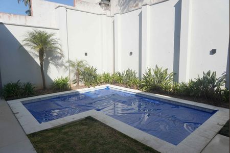 Casa de condomínio à venda com 480m², 3 quartos e 4 vagas Casa de condomínio à venda com 480m², 3 quartos e 4 vagasPiscina