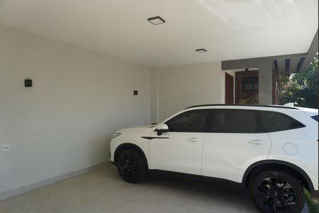 Garagem de casa de condomínio à venda com 3 quartos, 480m² em Morada dos Pinheiros (aldeia da Serra), Barueri