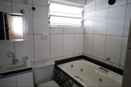 Apartamento à venda com 108m², 3 quartos e sem vagaBanheiro social