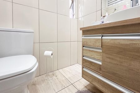 Apartamento à venda com 67m², 3 quartos e 1 vaga Apartamento à venda com 67m², 3 quartos e 1 vagaBanheiro Social