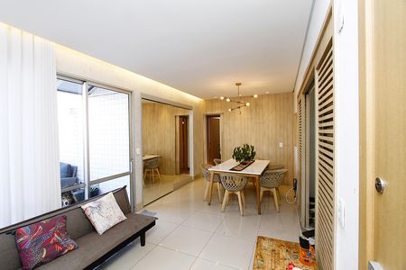 Apartamento à venda com 243m², 4 quartos e 3 vagasSala