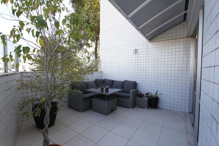 Apartamento à venda com 243m², 4 quartos e 3 vagasVaranda da Sala
