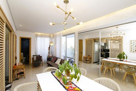 Apartamento à venda com 4 quartos, 243m² em Grajaú, Belo Horizonte