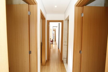 Apartamento à venda com 243m², 4 quartos e 3 vagasCorredor
