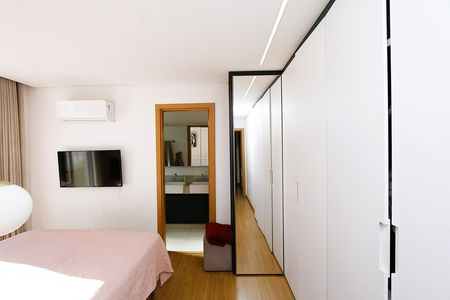 Apartamento à venda com 243m², 4 quartos e 3 vagasQuarto 1 - Suíte