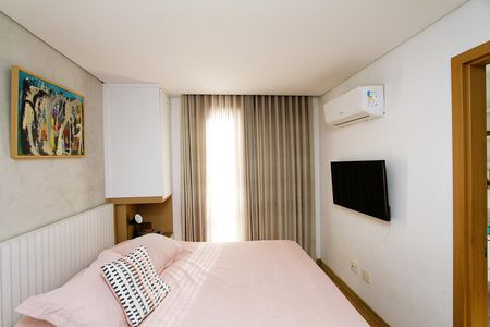 Apartamento à venda com 243m², 4 quartos e 3 vagasQuarto 1 - Suíte