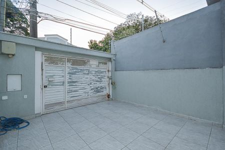 Garagem de casa para alugar com 3 quartos, 140m² em Jardim Primavera, São Paulo