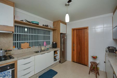 Cozinha de casa para alugar com 3 quartos, 140m² em Jardim Primavera, São Paulo