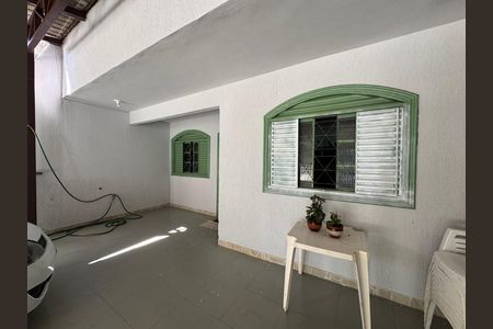 Casa de condomínio à venda com 312m², 4 quartos e 4 vagas Casa de condomínio à venda com 312m², 4 quartos e 4 vagasFachada da Casa