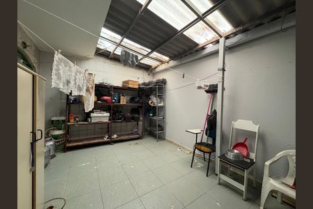 Casa de condomínio à venda com 312m², 4 quartos e 4 vagas Casa de condomínio à venda com 312m², 4 quartos e 4 vagasÁrea de Serviço