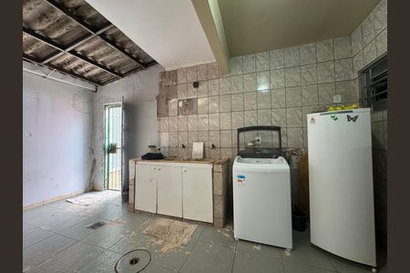 Casa de condomínio à venda com 312m², 4 quartos e 4 vagas Casa de condomínio à venda com 312m², 4 quartos e 4 vagasÁrea de Serviço