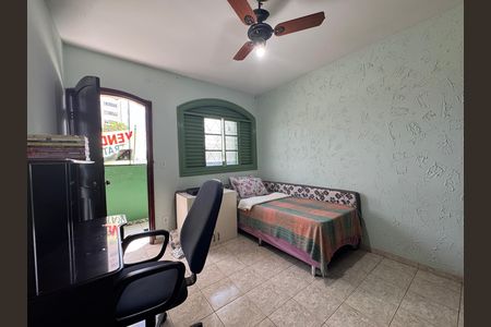 Casa de condomínio à venda com 312m², 4 quartos e 4 vagas Casa de condomínio à venda com 312m², 4 quartos e 4 vagasQuarto 3