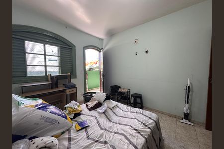 Casa de condomínio à venda com 312m², 4 quartos e 4 vagas Casa de condomínio à venda com 312m², 4 quartos e 4 vagasQuarto 2
