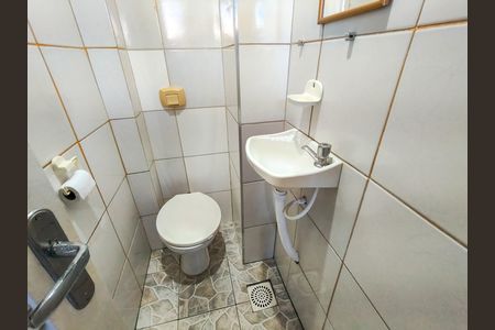 Apartamento à venda com 67m², 2 quartos e 1 vaga Apartamento à venda com 67m², 2 quartos e 1 vagaBanheiro de serviço