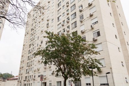 Apartamento para alugar com 56m², 2 quartos e 1 vaga Apartamento para alugar com 56m², 2 quartos e 1 vagaFachada