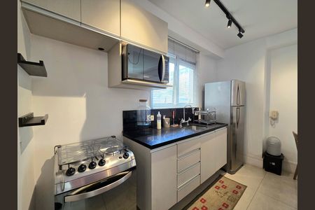 Cozinha de apartamento para alugar com 1 quarto, 51m² em Itaim Bibi, São Paulo