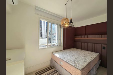 Suíte de apartamento para alugar com 1 quarto, 51m² em Itaim Bibi, São Paulo