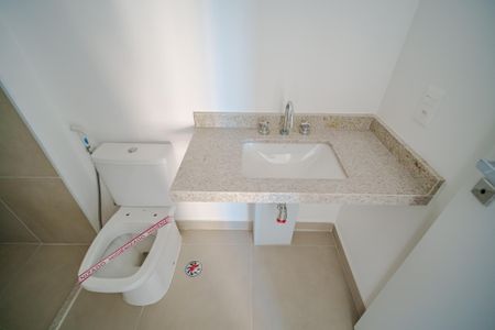 Apartamento à venda com 80m², 2 quartos e 1 vaga Apartamento à venda com 80m², 2 quartos e 1 vagaBanheiro da Suíte