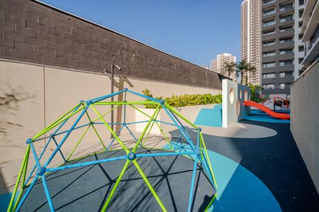 Apartamento à venda com 80m², 2 quartos e 1 vaga Apartamento à venda com 80m², 2 quartos e 1 vagaÁrea comum - Playground