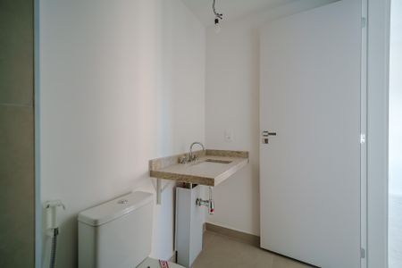 Apartamento à venda com 80m², 2 quartos e 1 vaga Apartamento à venda com 80m², 2 quartos e 1 vagaBanheiro da Suíte
