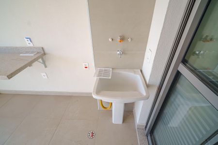 Apartamento à venda com 80m², 2 quartos e 1 vaga Apartamento à venda com 80m², 2 quartos e 1 vagaÁrea de Serviço