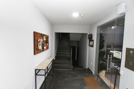 Hall social de apartamento à venda com 3 quartos, 97m² em Estoril, Belo Horizonte