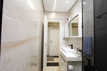 Apartamento à venda com 97m², 3 quartos e 1 vagaBanheiro Social
